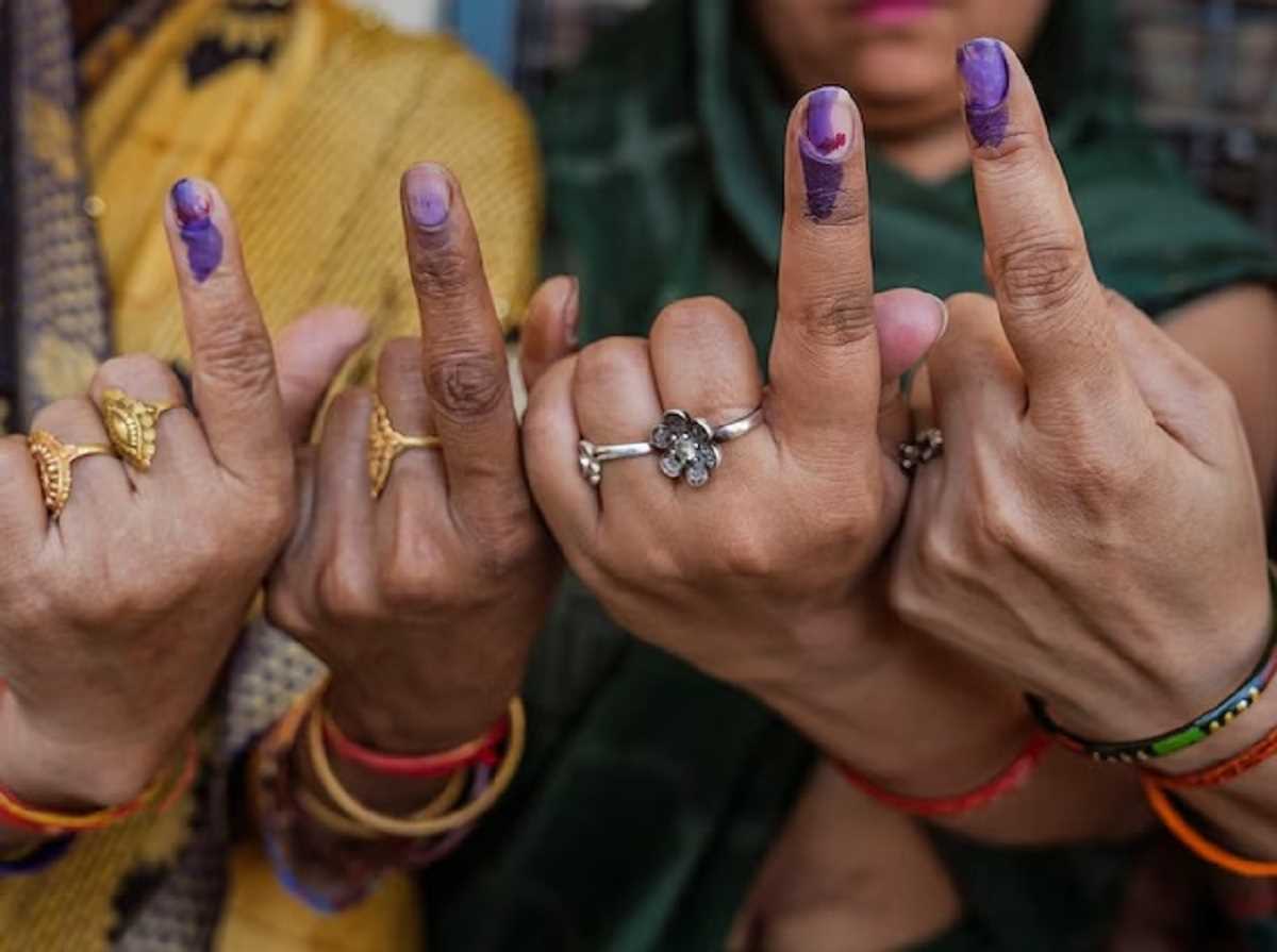 केरल में विधान परिषद की छह सीटों के लिए मतदान जारी